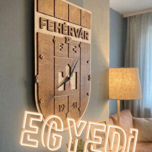 Egyedi csapat címer óra